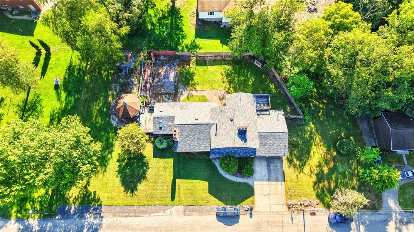 509 Williams Avenue, Rochester Twp, Beaver, 15074, United States, 4 Bedrooms Bedrooms, ,4 BathroomsBathrooms,Residential,For Sale,509 Williams Avenue,230041