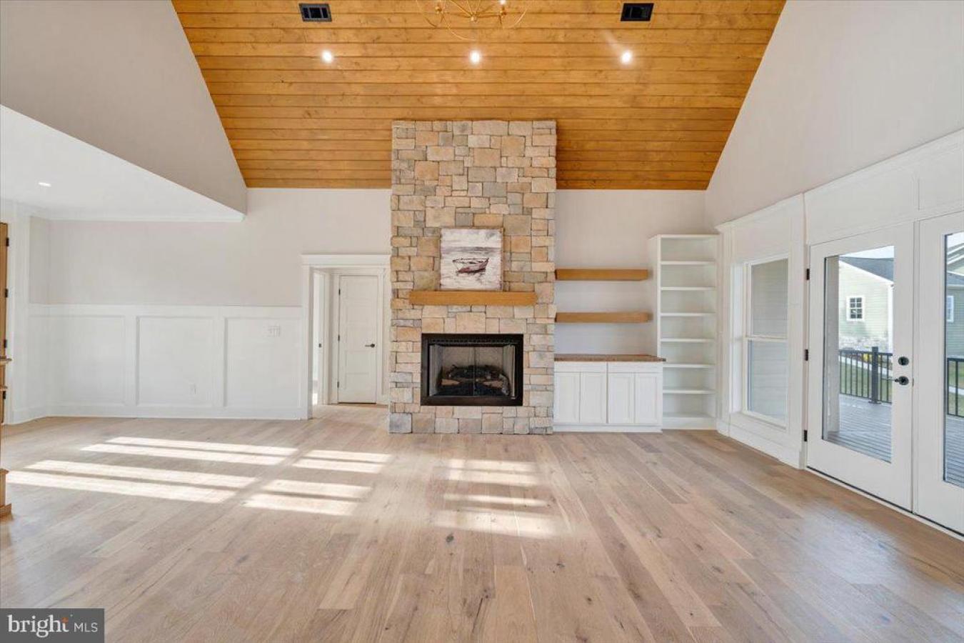639 Compass Cove, Moneta, FRANKLIN, 24121, United States, 5 Bedrooms Bedrooms, ,4 BathroomsBathrooms,Residential,For Sale,639 Compass Cove,922905