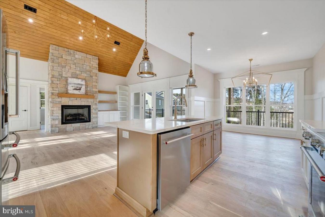 639 Compass Cove, Moneta, FRANKLIN, 24121, United States, 5 Bedrooms Bedrooms, ,4 BathroomsBathrooms,Residential,For Sale,639 Compass Cove,922905