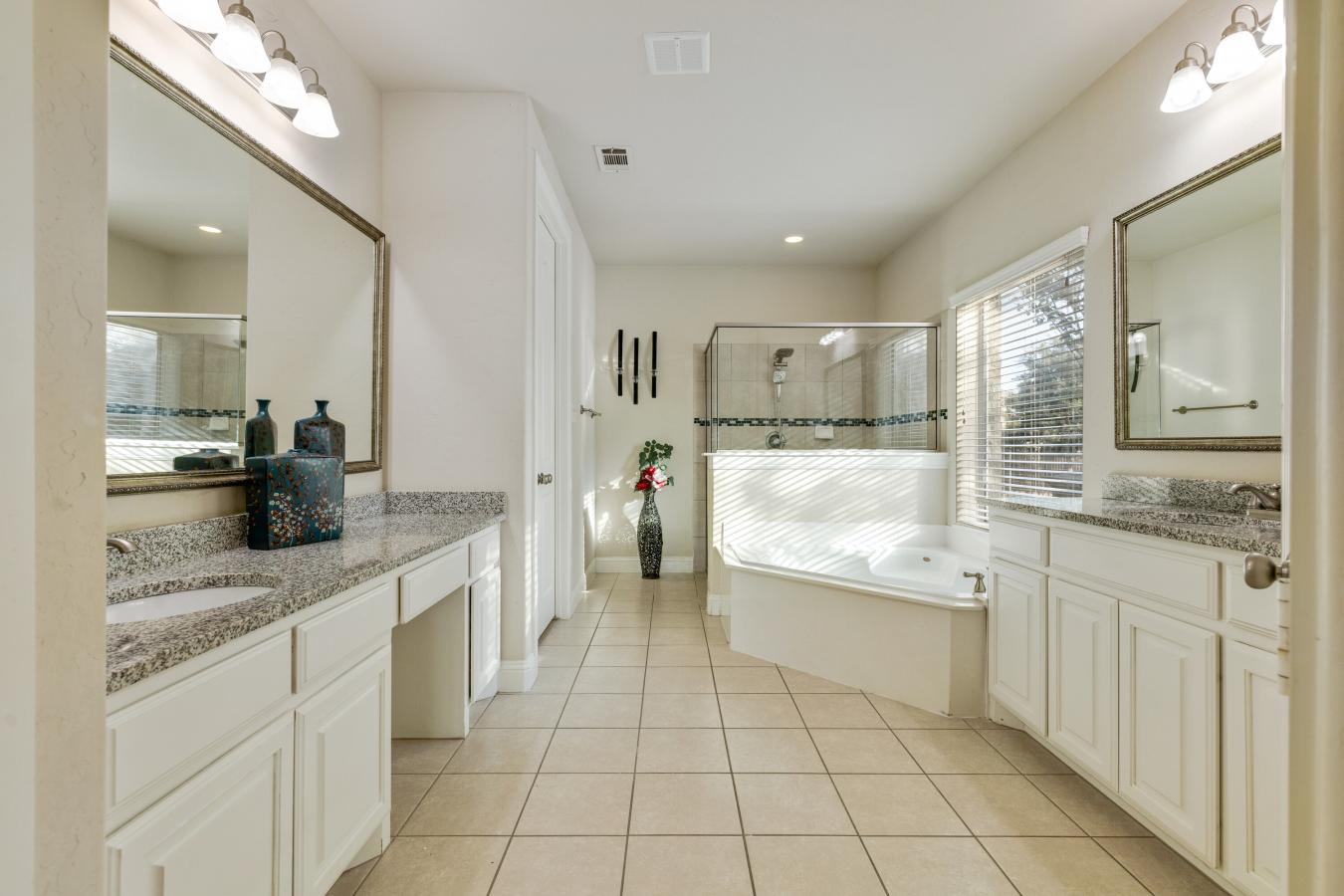 6724 S Fork Drive, North Richland Hills, TX, 76182, United States, 5 Bedrooms Bedrooms, ,4 BathroomsBathrooms,Residential,For Sale,6724 S Fork Drive,1177269
