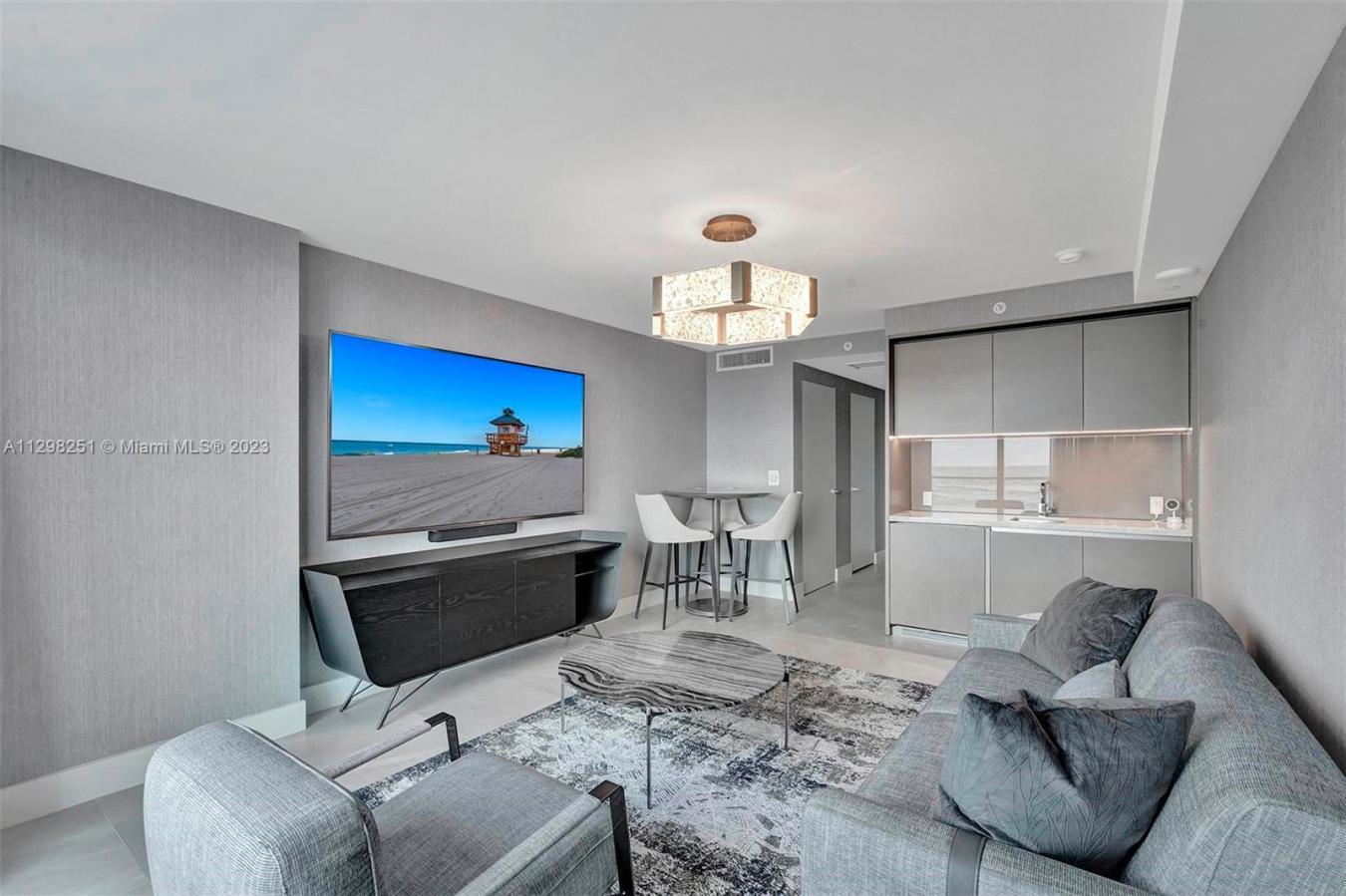 18975 COLLINS AVENUE, SUNNY ISLES BEACH, FL, 33160, United States, ,1 BathroomBathrooms,Residential,For Sale,18975 COLLINS AVENUE,1202350