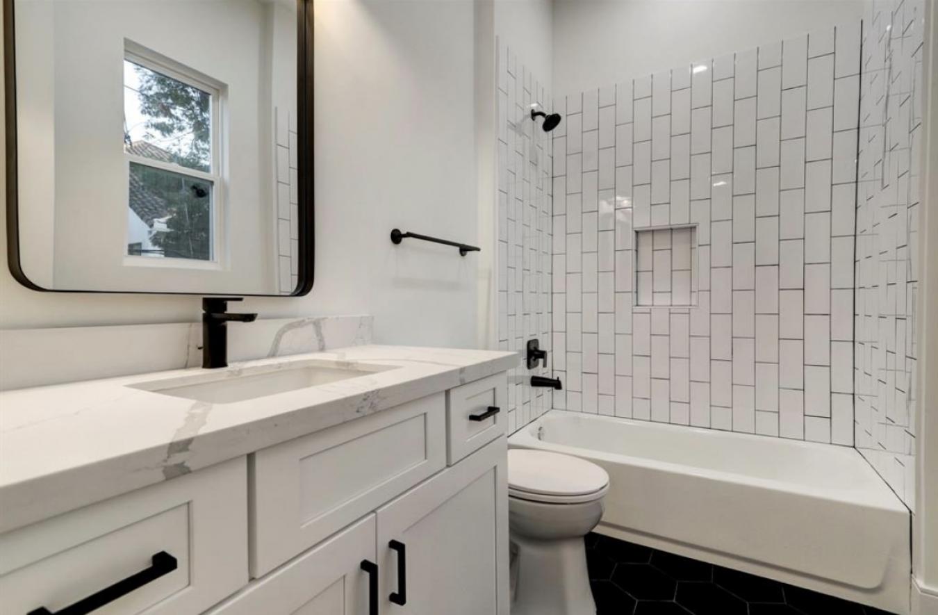 4228 Gibson, Houston, TX, 77007, United States, 4 Bedrooms Bedrooms, ,3 BathroomsBathrooms,Residential,For Sale,4228 Gibson,1198783