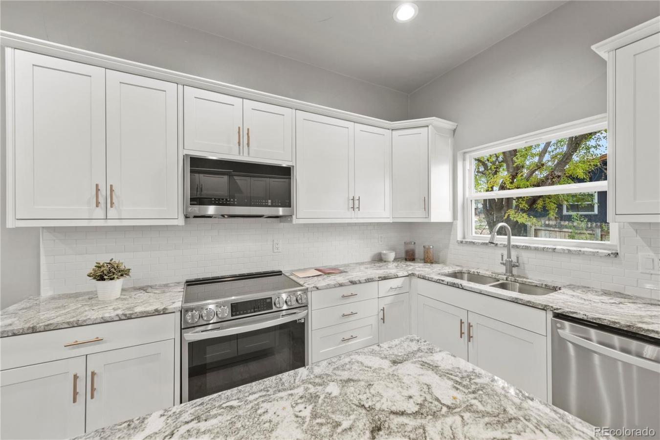 2386 Crabtree Drive, Centennial, CO, 80121, United States, 5 Bedrooms Bedrooms, ,3 BathroomsBathrooms,Residential,For Sale,2386 Crabtree Drive,1200121