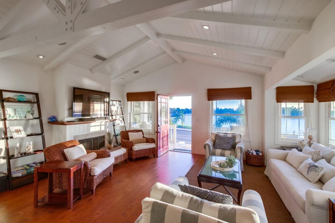 3335 Riviera drive, San Diego, CA, 92109, United States, 4 Bedrooms Bedrooms, ,3 BathroomsBathrooms,Residential,For Sale,3335 Riviera drive,1204287