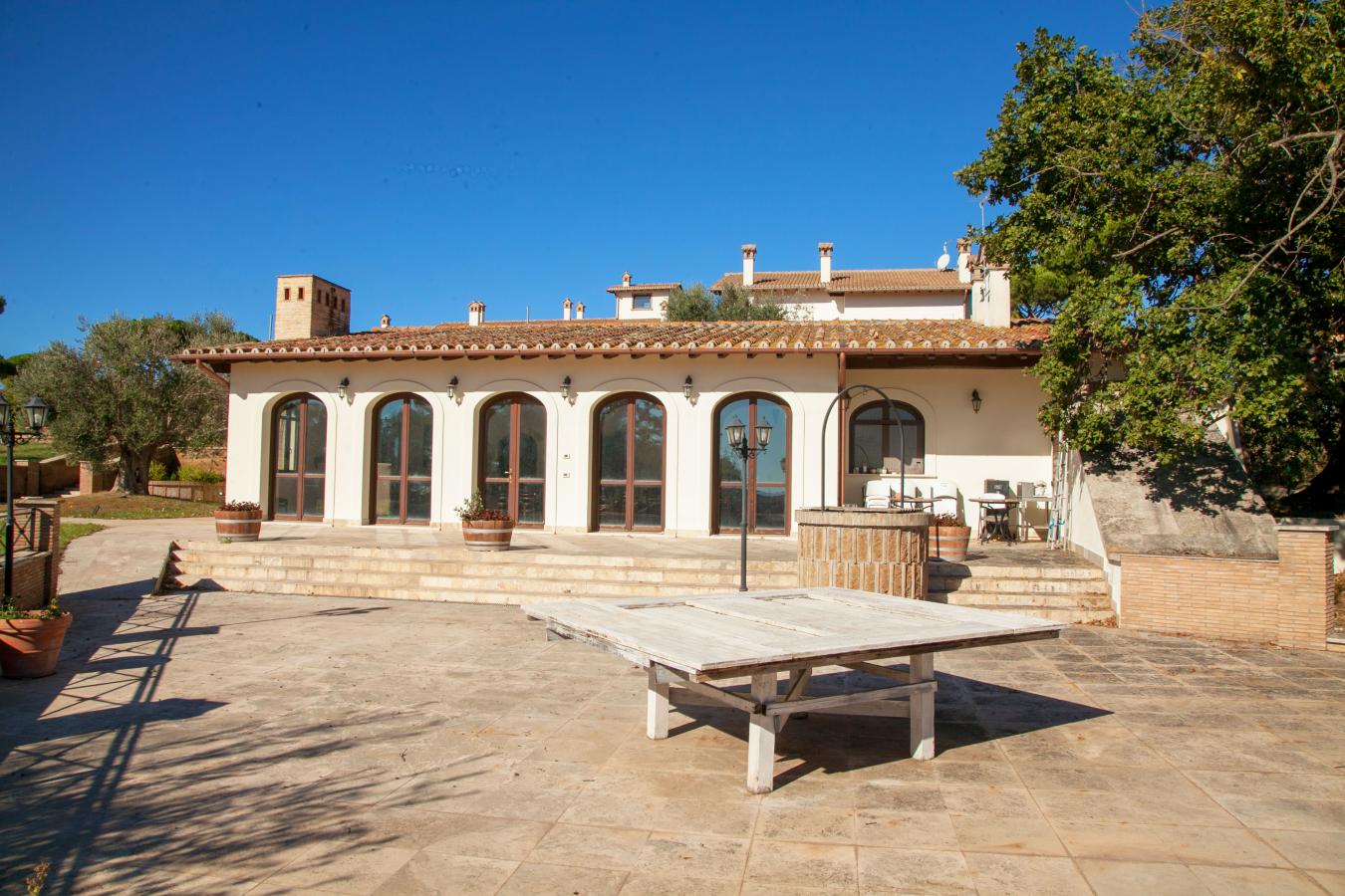 25 Miles Northwest of Rome, Rome, RM, Italy, 15 Bedrooms Bedrooms, ,19 BathroomsBathrooms,Residential,For Sale,25 Miles Northwest of Rome,1202772