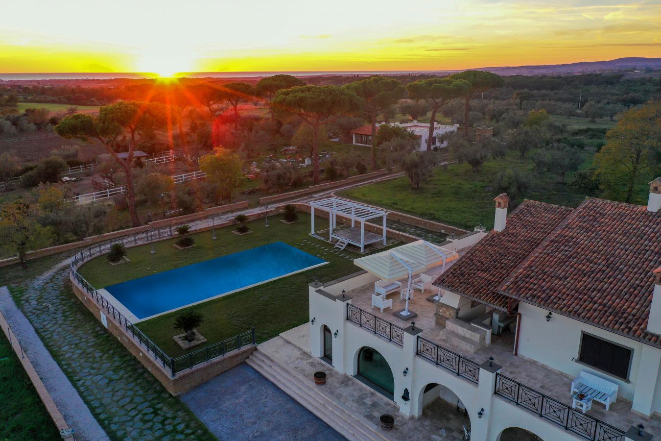 25 Miles Northwest of Rome, Rome, RM, Italy, 15 Bedrooms Bedrooms, ,19 BathroomsBathrooms,Residential,For Sale,25 Miles Northwest of Rome,1202772