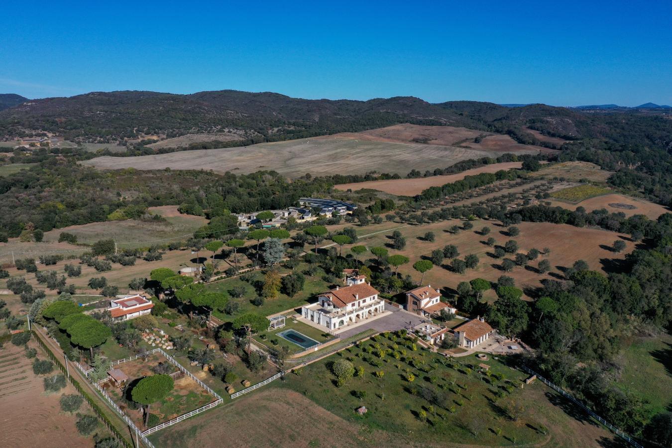 25 Miles Northwest of Rome, Rome, RM, Italy, 15 Bedrooms Bedrooms, ,19 BathroomsBathrooms,Residential,For Sale,25 Miles Northwest of Rome,1202772