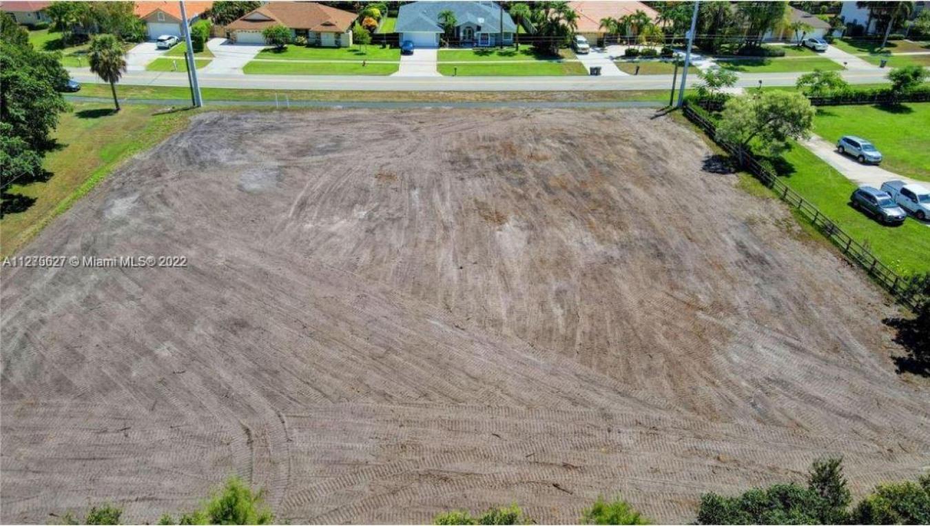 14817 Paddock Drive, Wellington, FL, 33414, United States, ,Residential,For Sale,14817 Paddock Drive,1207893