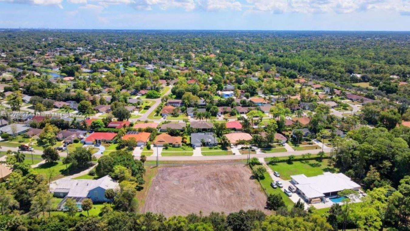 14817 Paddock Drive, Wellington, FL, 33414, United States, ,Residential,For Sale,14817 Paddock Drive,1207893