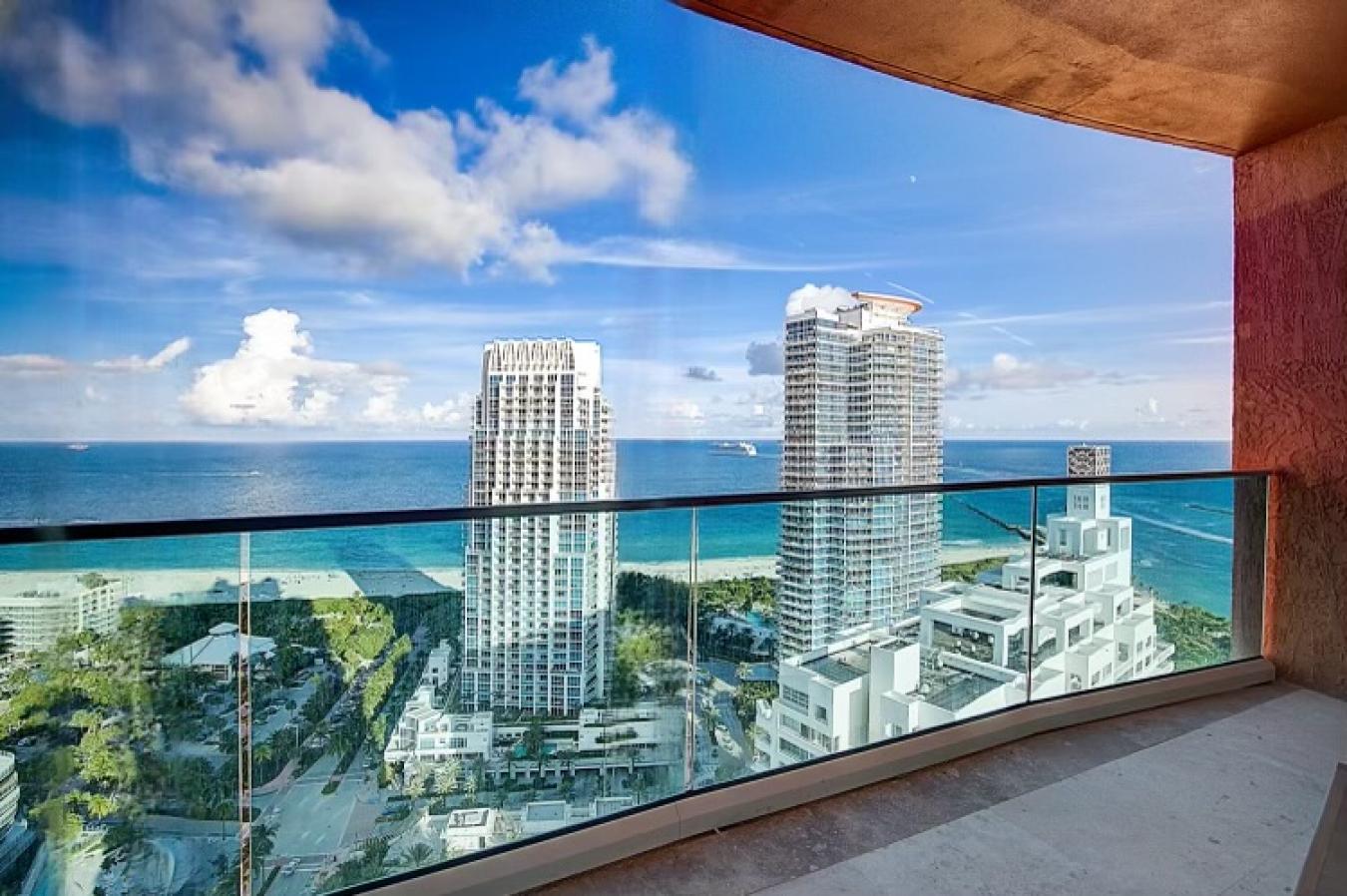 300 S Pointe Drive, Miami Beach, FL, 33139, United States, 2 Bedrooms Bedrooms, ,3 BathroomsBathrooms,Residential,For Sale,300 S Pointe Drive,1220568