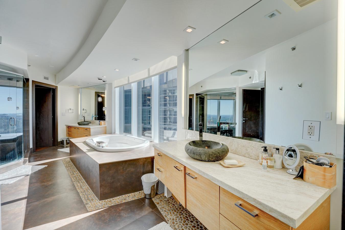 17201 Collins Avenue, Sunny Isles Beach, FL, 33160, United States, 4 Bedrooms Bedrooms, ,3 BathroomsBathrooms,Residential,For Sale,17201 Collins Avenue,1222442