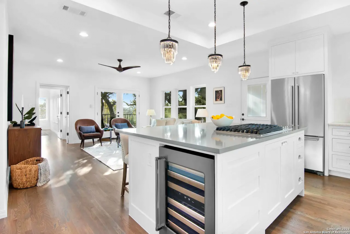 3570 2110 Travis Heights Boulevard, Austin, TX, 78704, United States, 4 Bedrooms Bedrooms, ,3 BathroomsBathrooms,Residential,For Sale,2110 Travis Heights Boulevard,1223087