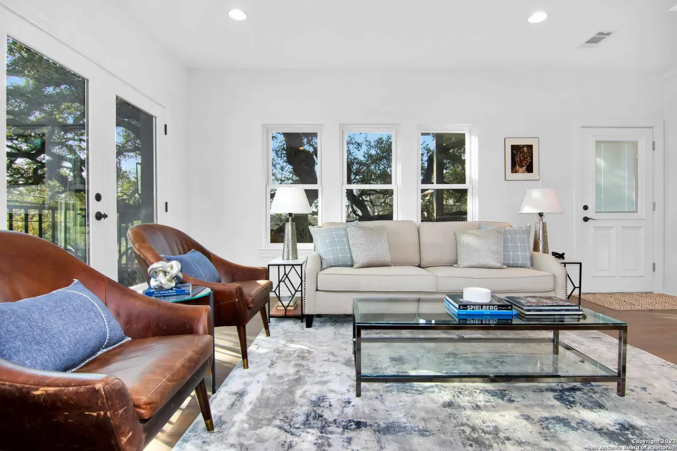 3570 2110 Travis Heights Boulevard, Austin, TX, 78704, United States, 4 Bedrooms Bedrooms, ,3 BathroomsBathrooms,Residential,For Sale,2110 Travis Heights Boulevard,1223087