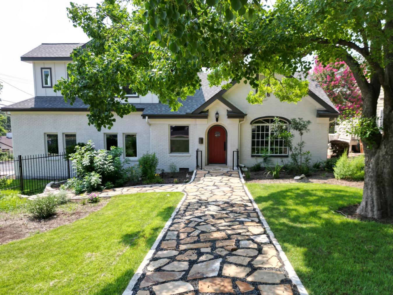 3570 2110 Travis Heights Boulevard, Austin, TX, 78704, United States, 4 Bedrooms Bedrooms, ,3 BathroomsBathrooms,Residential,For Sale,2110 Travis Heights Boulevard,1223087 3570 2110 Travis Heights Boulevard, Austin, TX, 78704, United States, 4 Bedrooms Bedrooms, ,3 BathroomsBathrooms,Residential,For Sale,2110 Travis Heights Boulevard,1223087