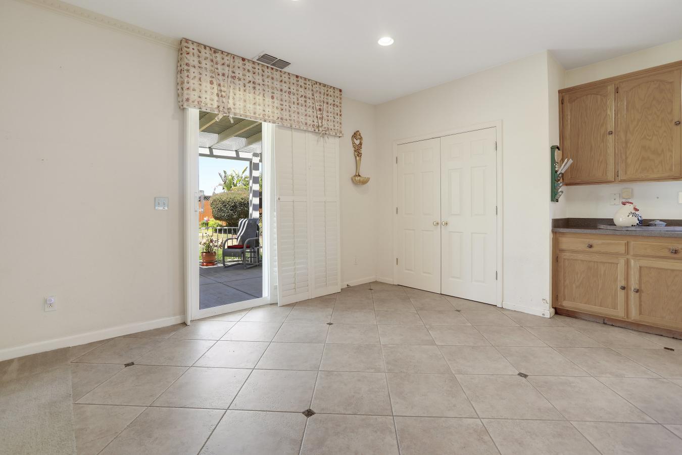 556 Ruby Drive, Vacaville, CA, 95687, United States, 5 Bedrooms Bedrooms, ,3 BathroomsBathrooms,Residential,For Sale,556 Ruby Drive,1226291