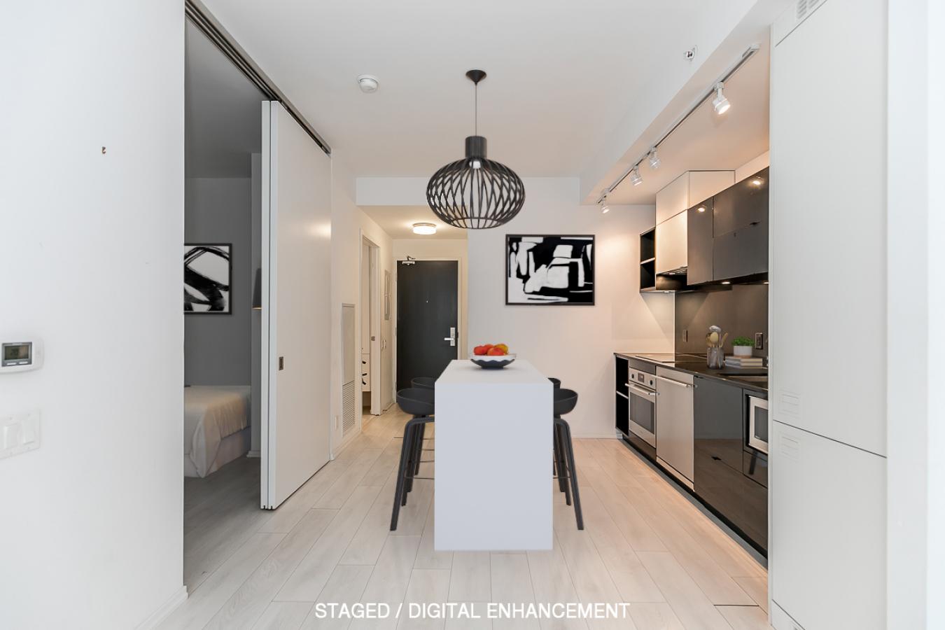 125 Peter Street, Toronto, ON, M5V 2G9, Canada, 1 Bedroom Bedrooms, ,1 BathroomBathrooms,Residential,For Sale,125 Peter Street,1230350
