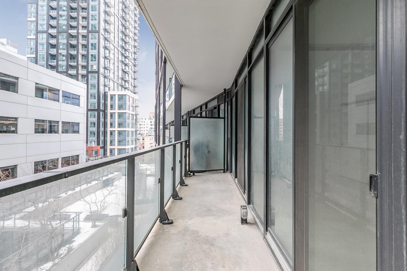125 Peter Street, Toronto, ON, M5V 2G9, Canada, 1 Bedroom Bedrooms, ,1 BathroomBathrooms,Residential,For Sale,125 Peter Street,1230350
