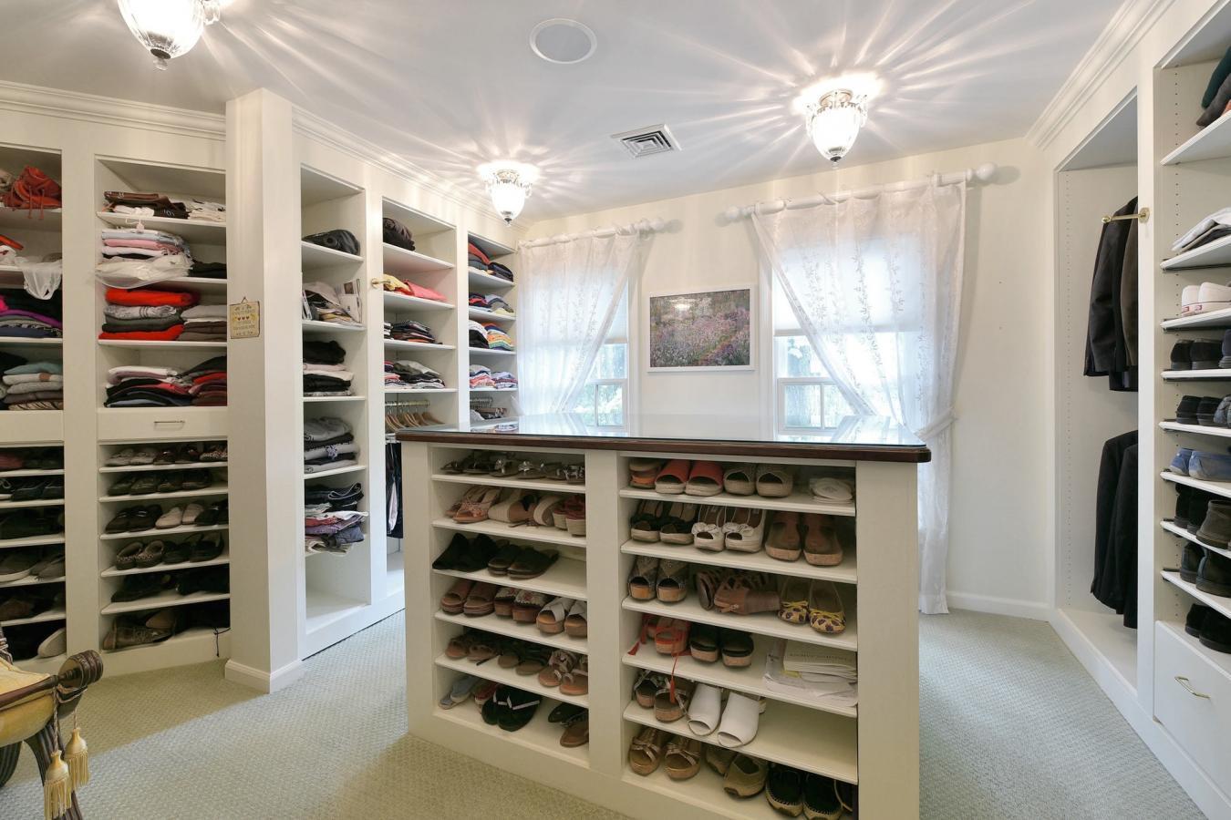 111 Tekening Drive, Tenafly, NJ, 07670, United States, 6 Bedrooms Bedrooms, ,6 BathroomsBathrooms,Residential,For Sale,111 Tekening Drive,1232205