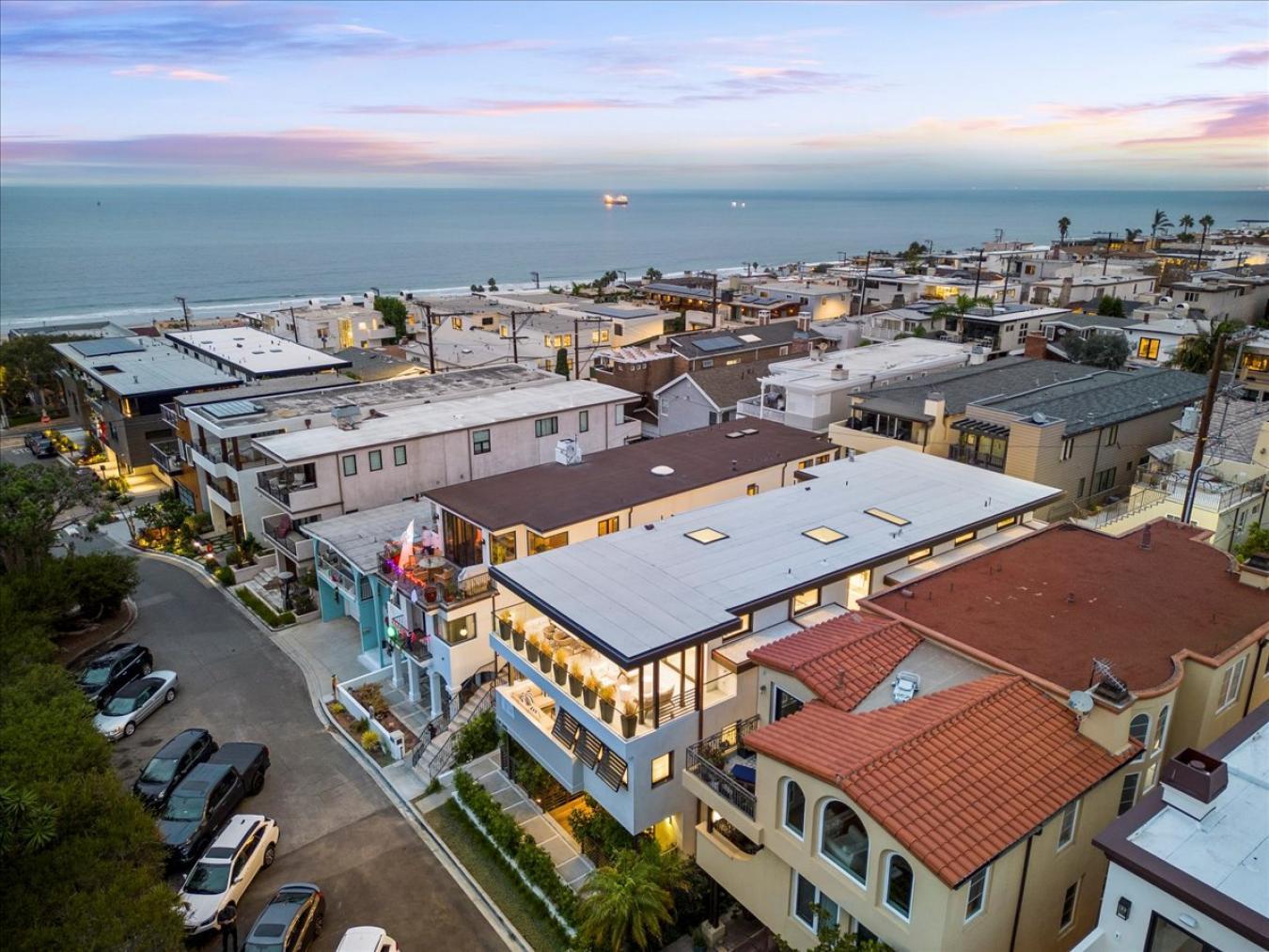 5555 Warren Street, San Diego, CA, 92108, United States, 4 Bedrooms Bedrooms, ,4 BathroomsBathrooms,Residential,For Sale,5555 Warren Street,1328436
