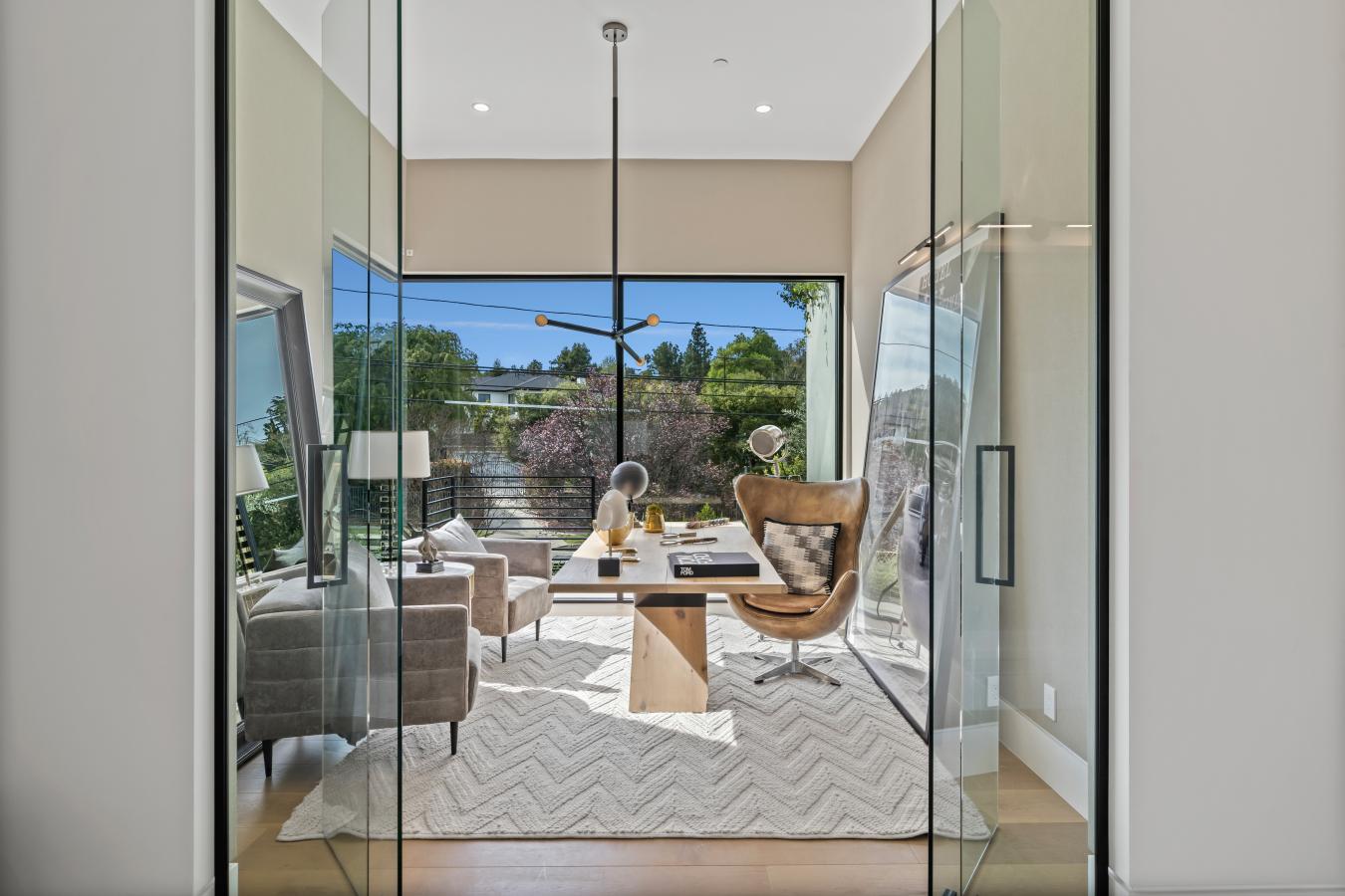 4130 Hayvenhurst Avenue, Encino, CA, 91436, United States, 6 Bedrooms Bedrooms, ,7 BathroomsBathrooms,Residential,For Sale,4130 Hayvenhurst Avenue,1235793
