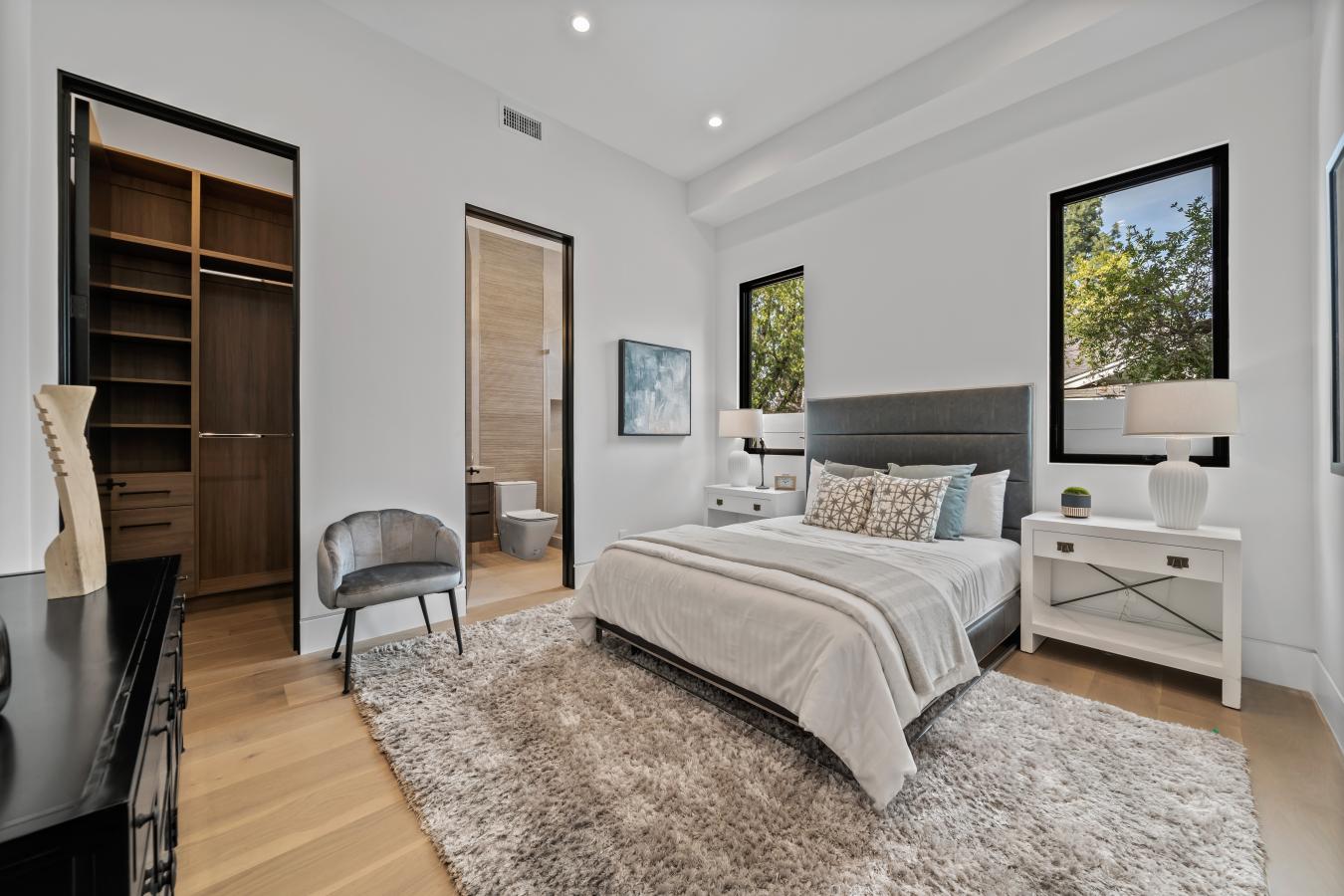 4130 Hayvenhurst Avenue, Encino, CA, 91436, United States, 6 Bedrooms Bedrooms, ,7 BathroomsBathrooms,Residential,For Sale,4130 Hayvenhurst Avenue,1235793