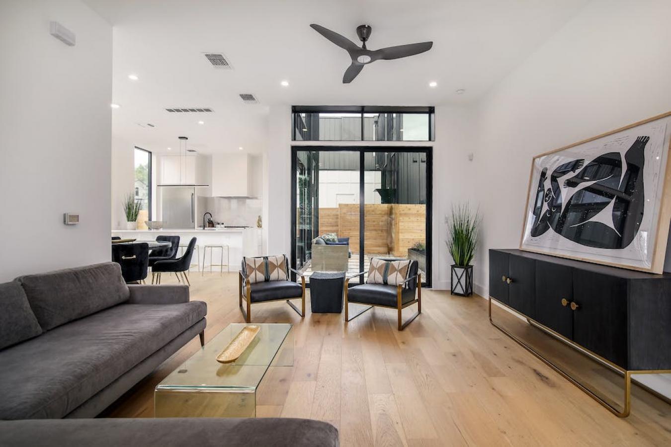 1710 Kinney Avenue, Austin, Texas, 78704, United States, 4 Bedrooms Bedrooms, ,3 BathroomsBathrooms,Residential,For Sale,1710 Kinney Avenue,1239548