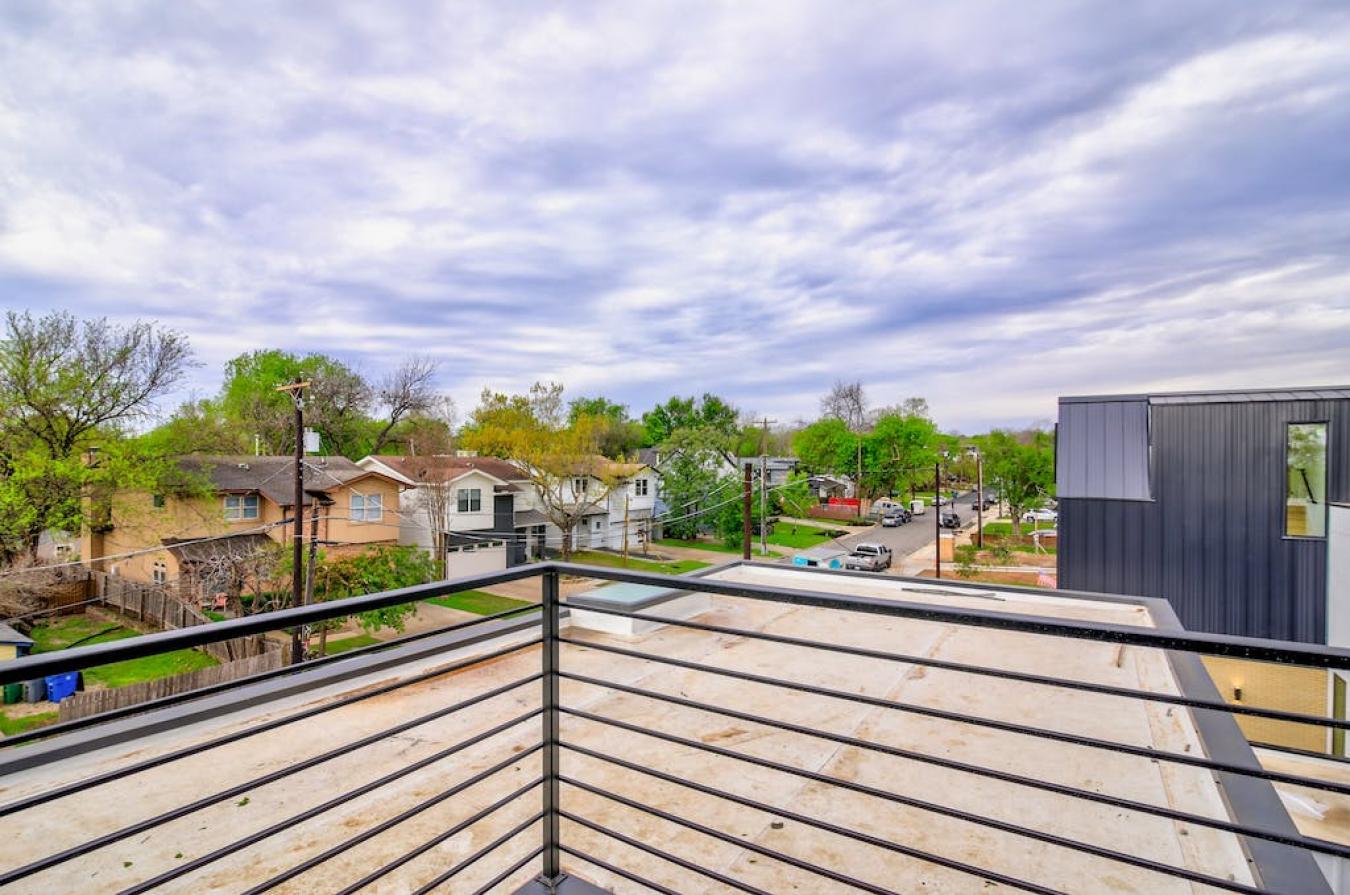 1710 Kinney Avenue, Austin, Texas, 78704, United States, 4 Bedrooms Bedrooms, ,3 BathroomsBathrooms,Residential,For Sale,1710 Kinney Avenue,1239548