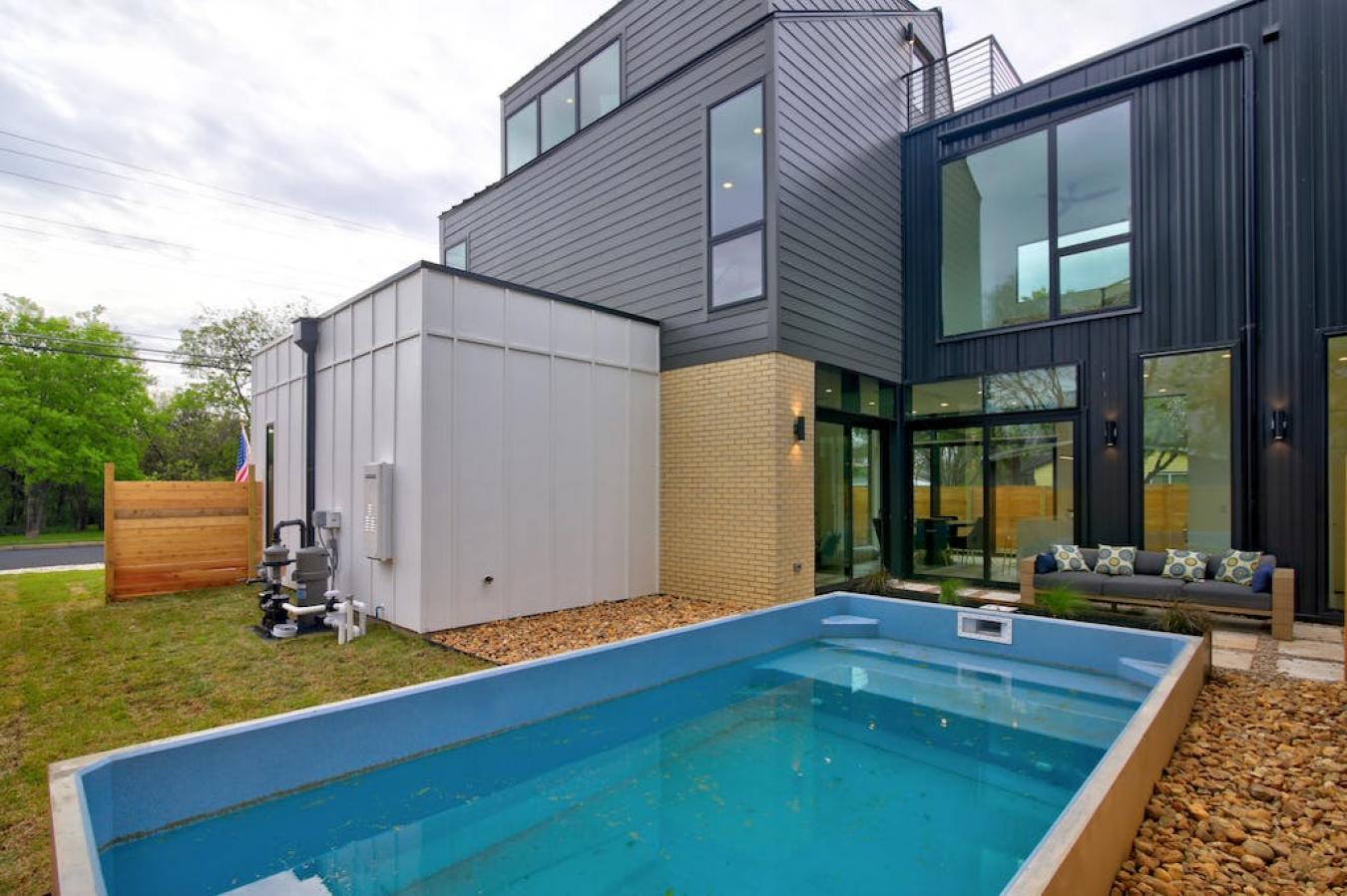1710 Kinney Avenue, Austin, Texas, 78704, United States, 4 Bedrooms Bedrooms, ,3 BathroomsBathrooms,Residential,For Sale,1710 Kinney Avenue,1239548