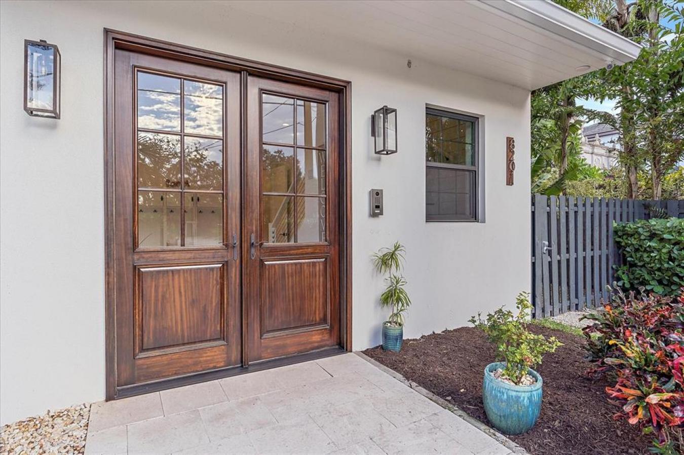 8201 MIDNIGHT PASS ROAD, SARASOTA, FL, 34242, United States, 4 Bedrooms Bedrooms, ,3 BathroomsBathrooms,Residential,For Sale,8201 MIDNIGHT PASS ROAD,1249321