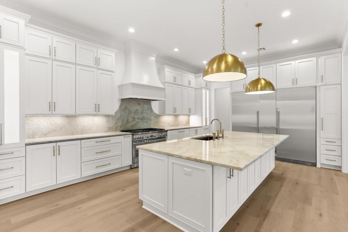 200 Bellaire Drive, New Orleans, LA, 70124, United States, 6 Bedrooms Bedrooms, ,5 BathroomsBathrooms,Residential,For Sale,200 Bellaire Drive,1252042