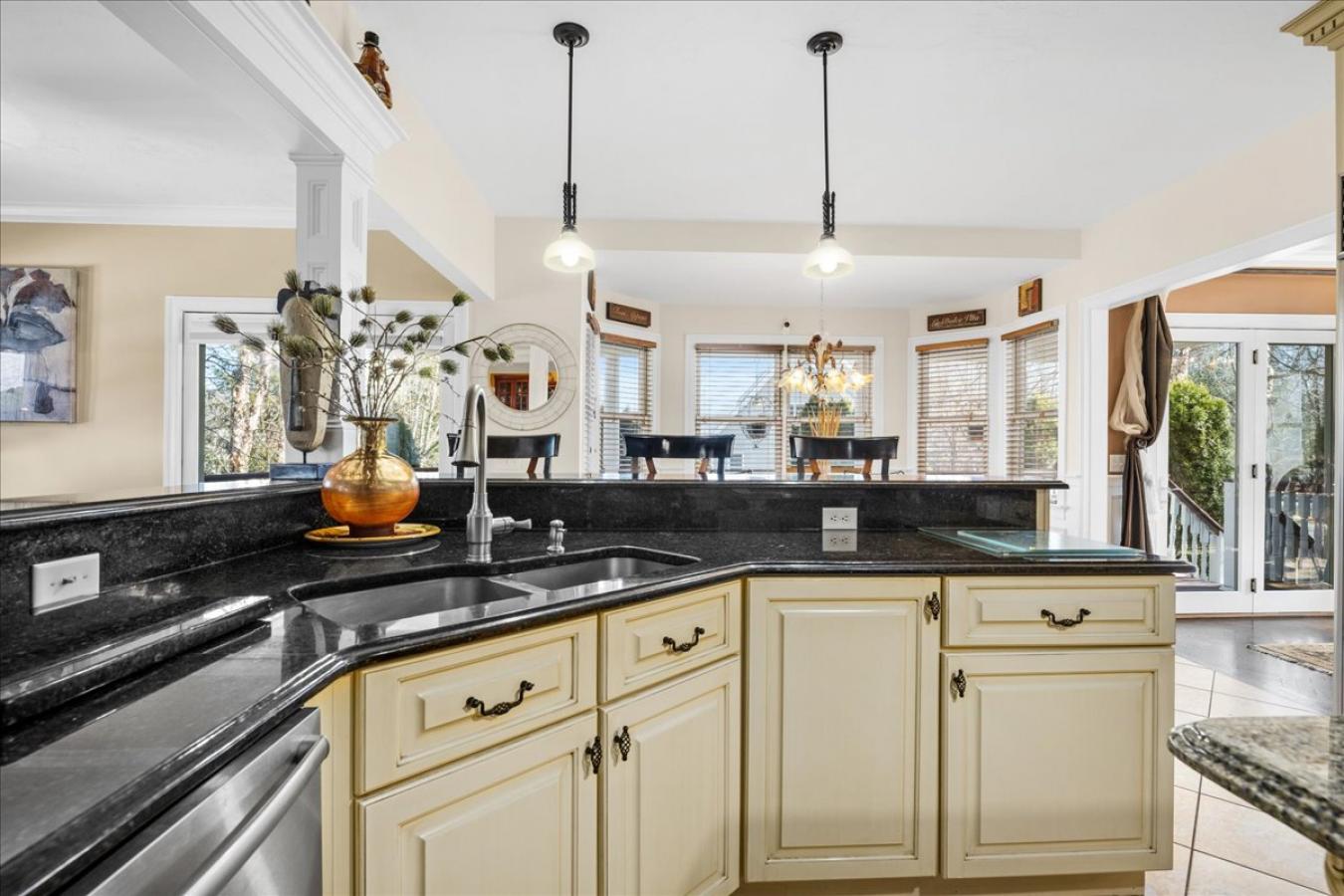 9 Park Grove Lane, Shrewsbury, Massachusetts, 01545, United States, 5 Bedrooms Bedrooms, ,5 BathroomsBathrooms,Residential,For Sale,9 Park Grove Lane,1253335