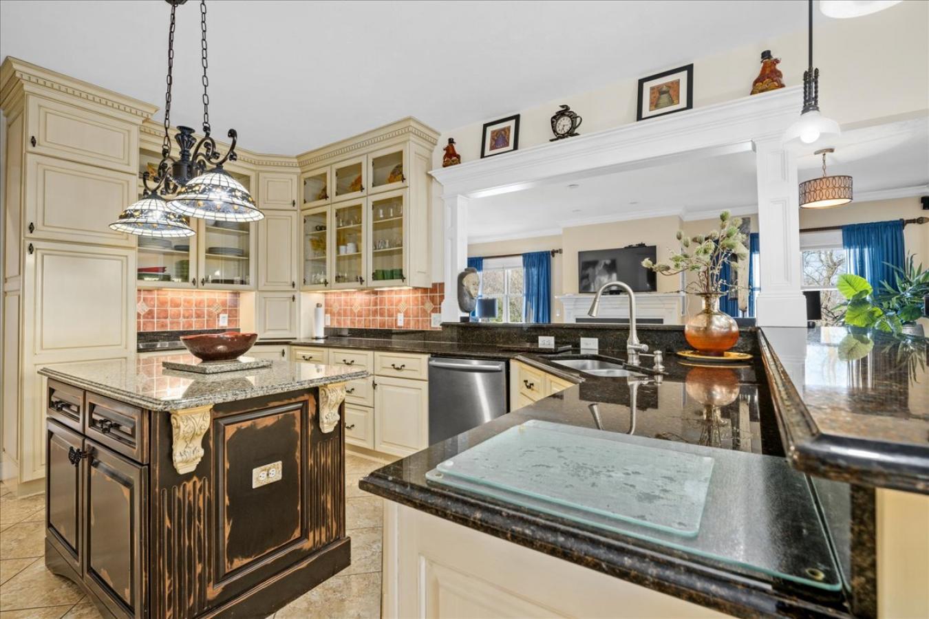 9 Park Grove Lane, Shrewsbury, Massachusetts, 01545, United States, 5 Bedrooms Bedrooms, ,5 BathroomsBathrooms,Residential,For Sale,9 Park Grove Lane,1253335