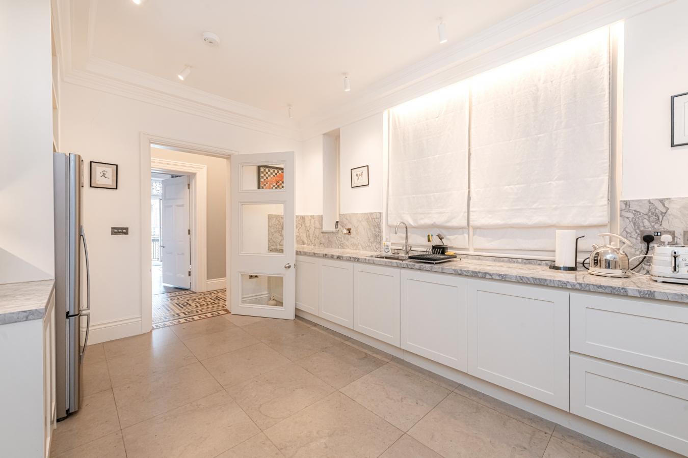 Ashley Gardens Ambrosden Avenue, London, SW1P 1QD, United Kingdom, 3 Bedrooms Bedrooms, ,3 BathroomsBathrooms,Residential,For Sale,Ashley Gardens Ambrosden Avenue,1253334
