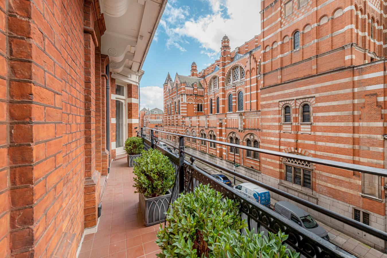 Ashley Gardens Ambrosden Avenue, London, SW1P 1QD, United Kingdom, 3 Bedrooms Bedrooms, ,3 BathroomsBathrooms,Residential,For Sale,Ashley Gardens Ambrosden Avenue,1253334