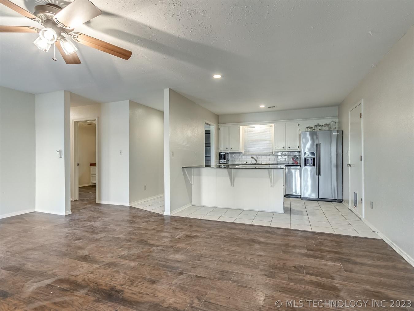 Exceptional waterfront home!! Home has been updated &amp; in fanta – image 15