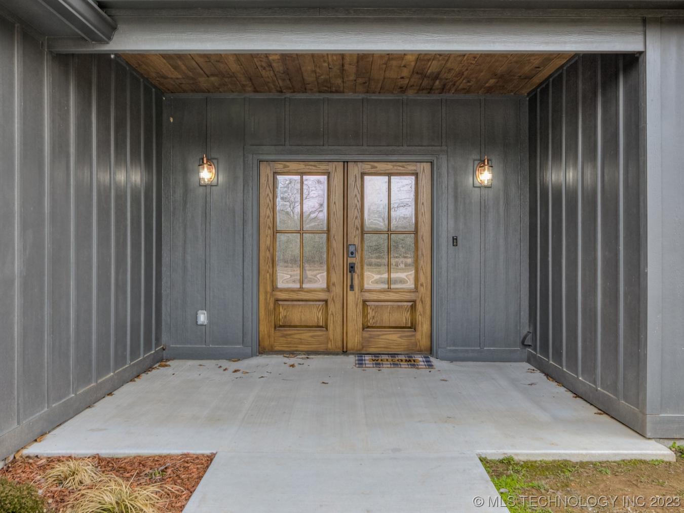 27 S Cross Creek Road, Eufaula, Oklahoma, 74432, United States, 3 Bedrooms Bedrooms, ,3 BathroomsBathrooms,Residential,For Sale,27 S Cross Creek Road,1255417
