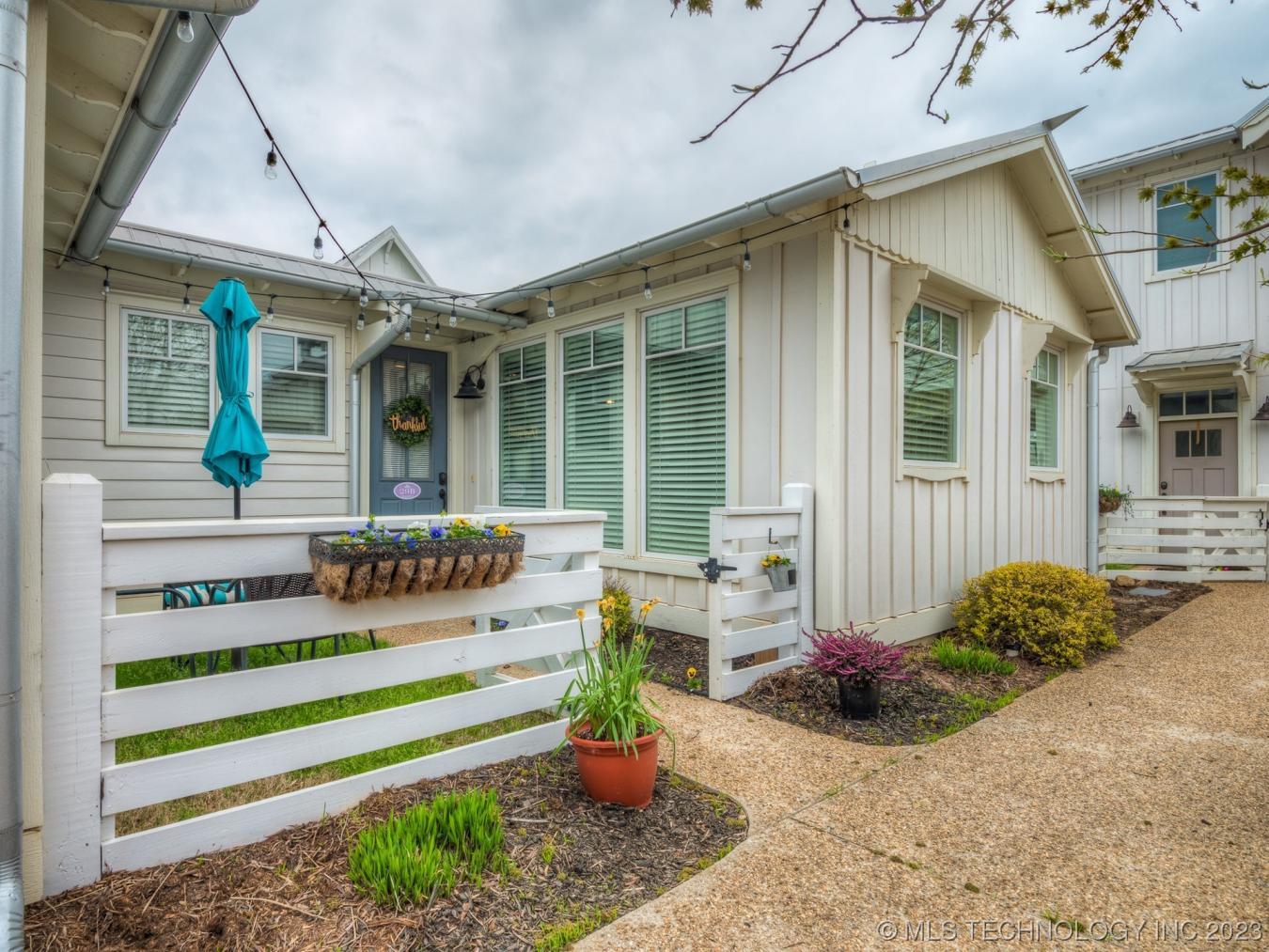 29 Boardwalk Avenue B, Carlton Landing, OK, 74432, United States, 2 Bedrooms Bedrooms, ,2 BathroomsBathrooms,Residential,For Sale,29 Boardwalk Avenue B,55591