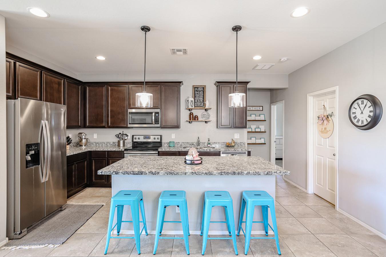 Discover your dream home! This 3 bed, 2 bath gem is located in a gated – image 1
