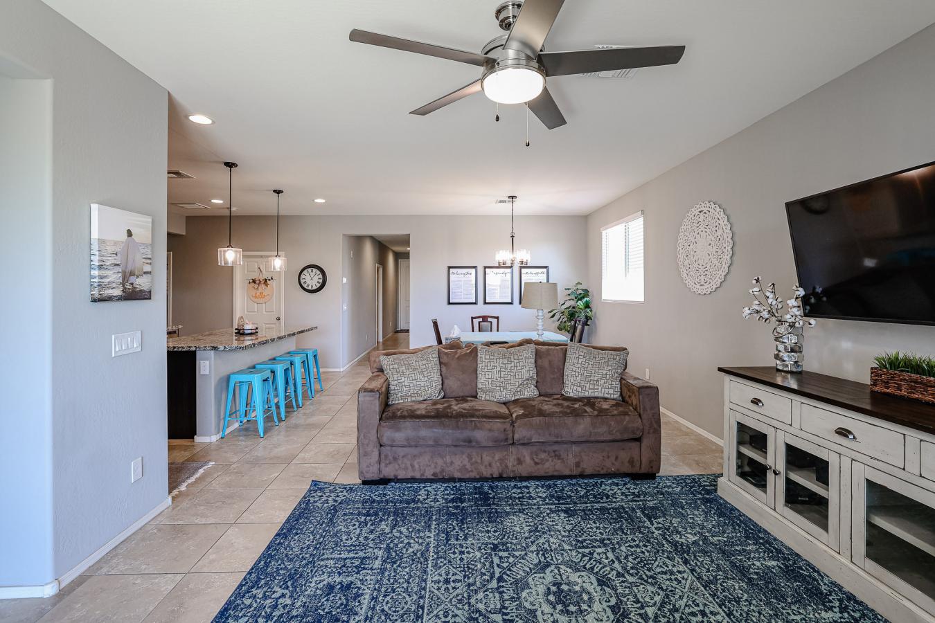 Discover your dream home! This 3 bed, 2 bath gem is located in a gated – image 4