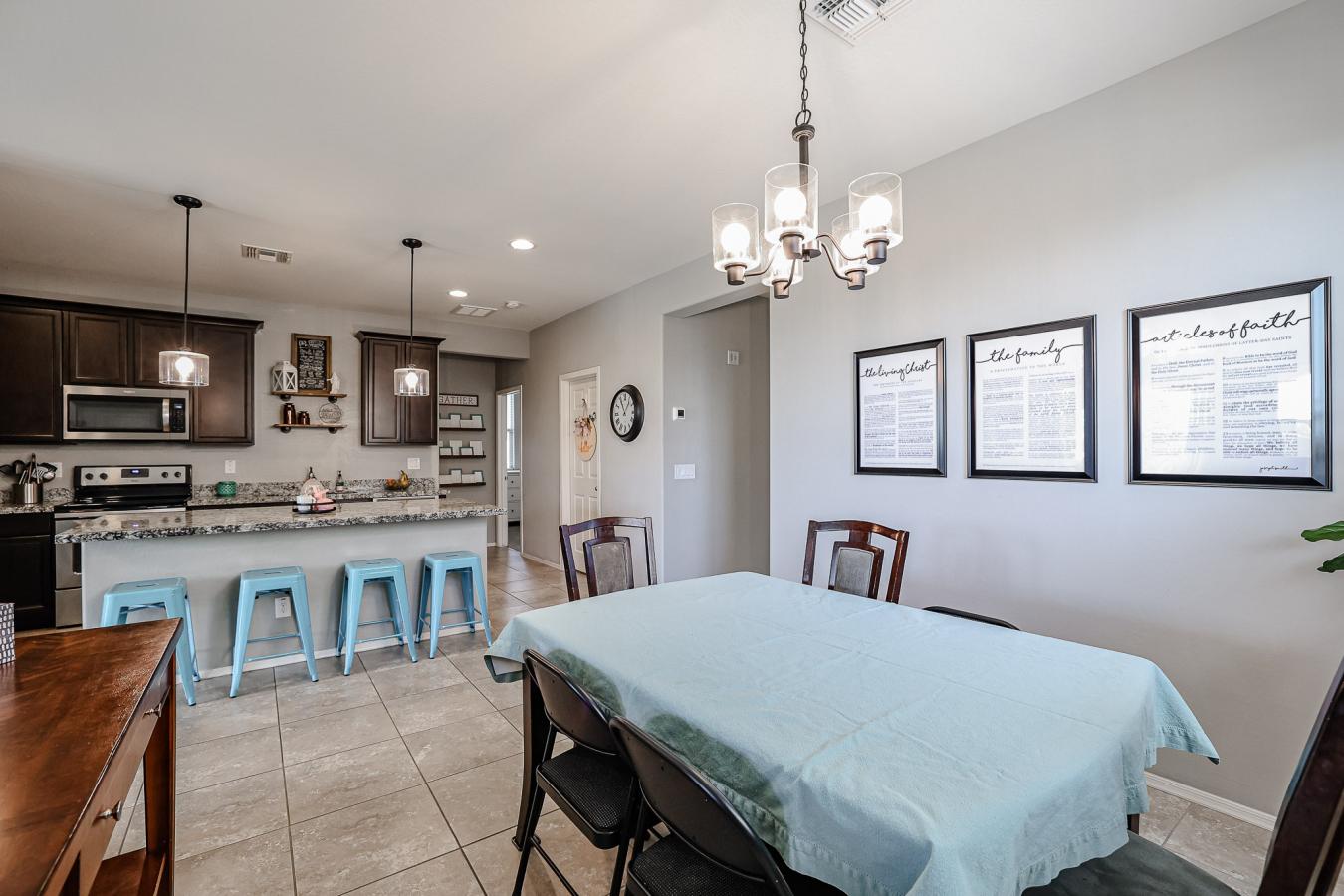 Discover your dream home! This 3 bed, 2 bath gem is located in a gated – image 7
