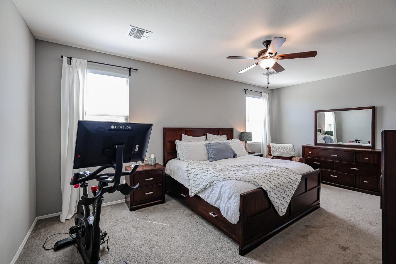 Discover your dream home! This 3 bed, 2 bath gem is located in a gated – image 15