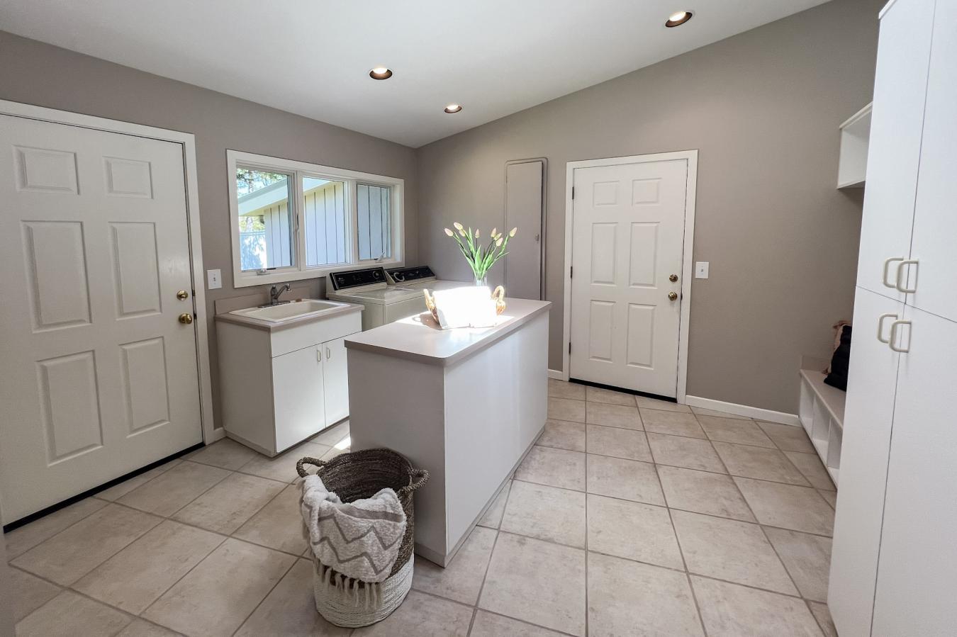 19 Royal Oaks Drive, Roseburg, OR, 97471, United States, 4 Bedrooms Bedrooms, ,3 BathroomsBathrooms,Residential,For Sale,19 Royal Oaks Drive,1259177