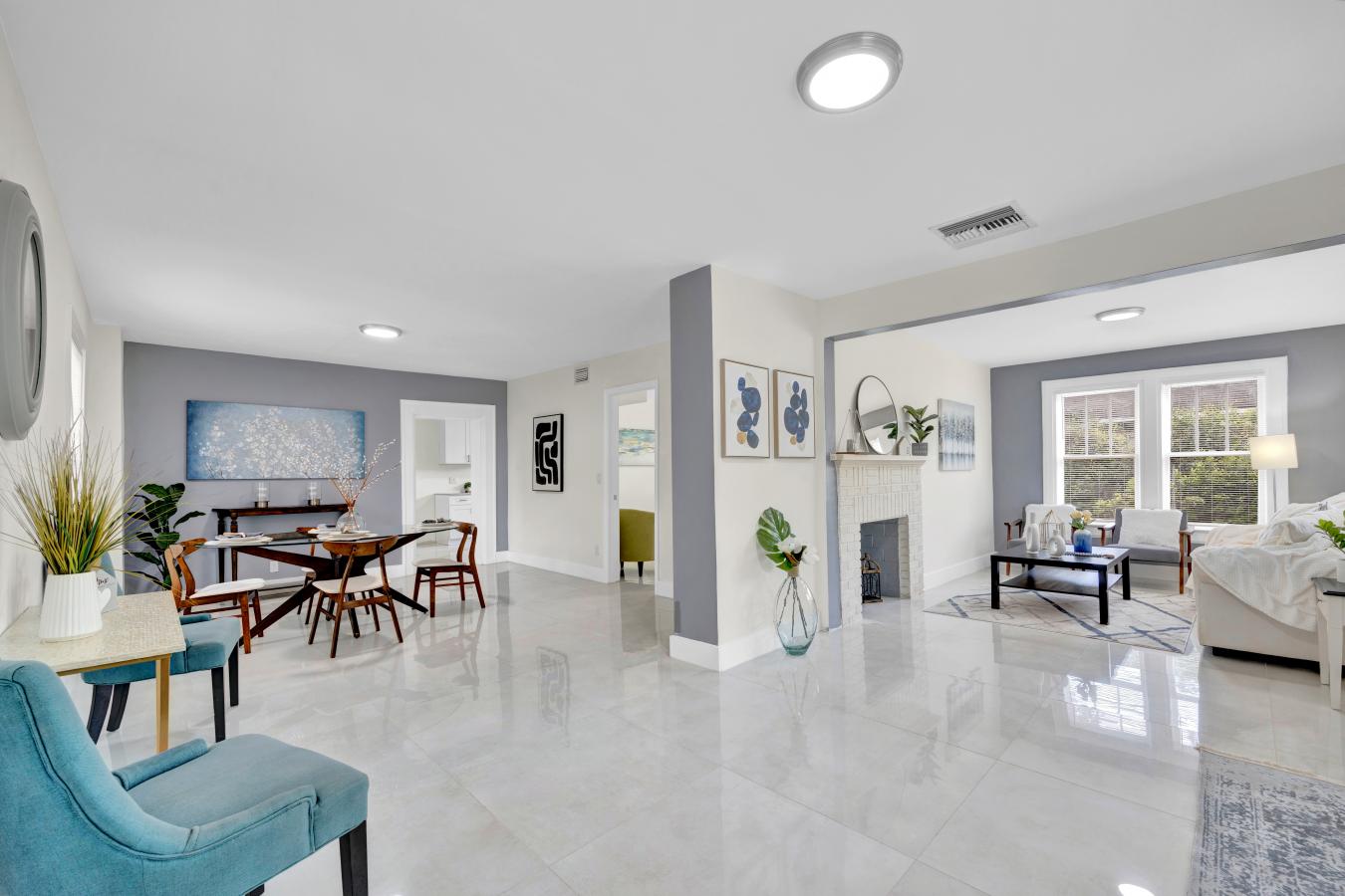 Discover your personal paradise in Panama Gardens! This fully renovate – image 6
