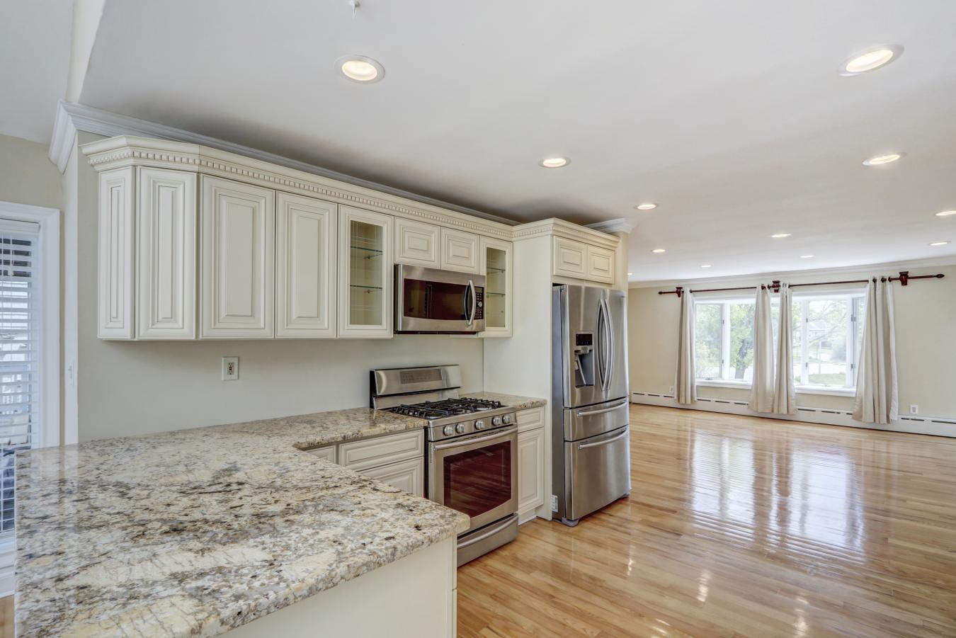61 Shore Rd, Amityville, New York, 11701, United States, 4 Bedrooms Bedrooms, ,2 BathroomsBathrooms,Residential,For Sale,61 Shore Rd,1263867