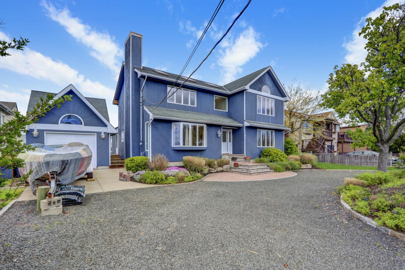 61 Shore Rd, Amityville, New York, 11701, United States, 4 Bedrooms Bedrooms, ,2 BathroomsBathrooms,Residential,For Sale,61 Shore Rd,1263867