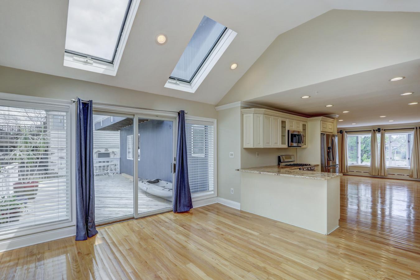 61 Shore Rd, Amityville, New York, 11701, United States, 4 Bedrooms Bedrooms, ,2 BathroomsBathrooms,Residential,For Sale,61 Shore Rd,1263867
