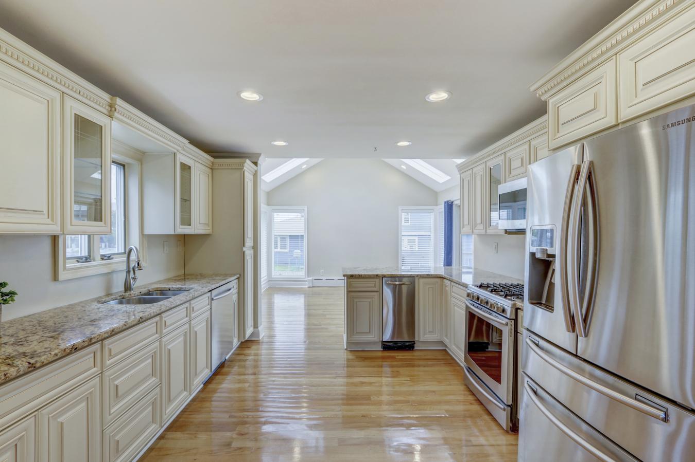 61 Shore Rd, Amityville, New York, 11701, United States, 4 Bedrooms Bedrooms, ,2 BathroomsBathrooms,Residential,For Sale,61 Shore Rd,1263867