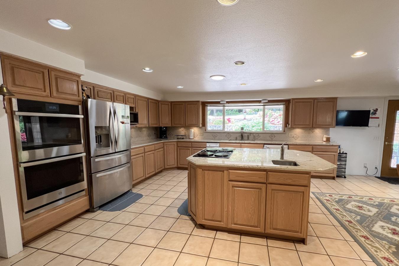250 Mountain Drive, Roseburg, OR, 97471, United States, 4 Bedrooms Bedrooms, ,3 BathroomsBathrooms,Residential,For Sale,250 Mountain Drive,1268209