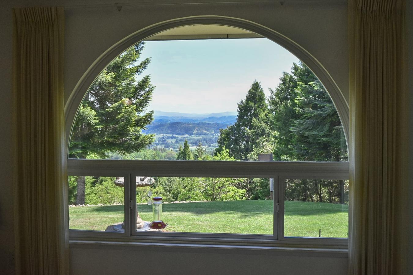 250 Mountain Drive, Roseburg, OR, 97471, United States, 4 Bedrooms Bedrooms, ,3 BathroomsBathrooms,Residential,For Sale,250 Mountain Drive,1268209