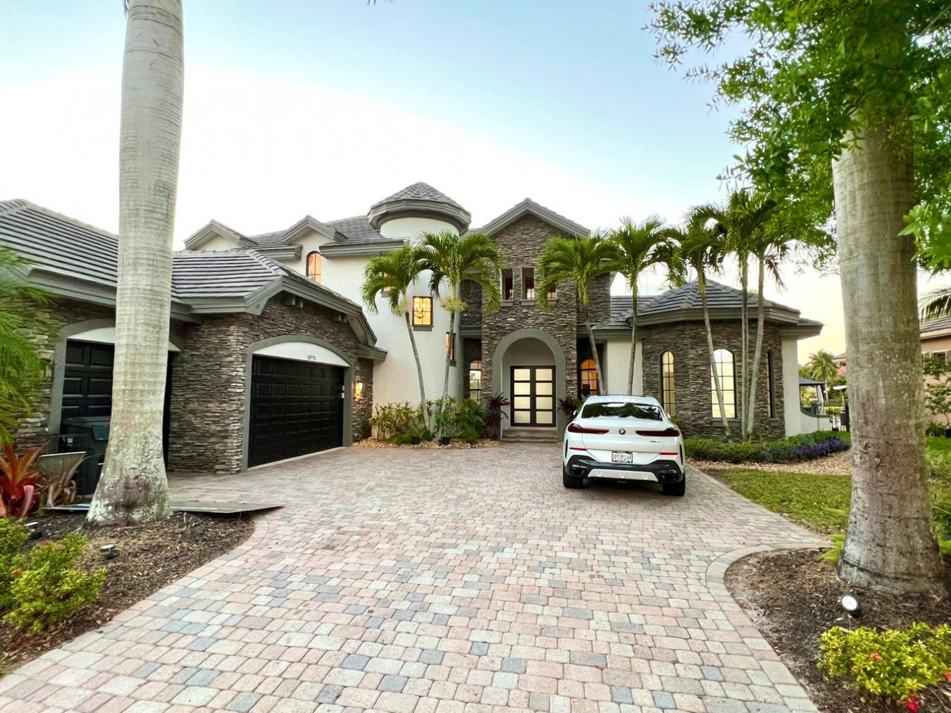 10775 Versailles Boulevard, Wellington, FL, 33449, United States, 5 Bedrooms Bedrooms, ,4 BathroomsBathrooms,Residential,For Sale,10775 Versailles Boulevard,1272015